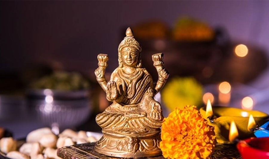 आज कोजाग्रत पूर्णिमा, दसैंको बिदाइसँगै महालक्ष्मीको पूजा आराधना गरिँदै