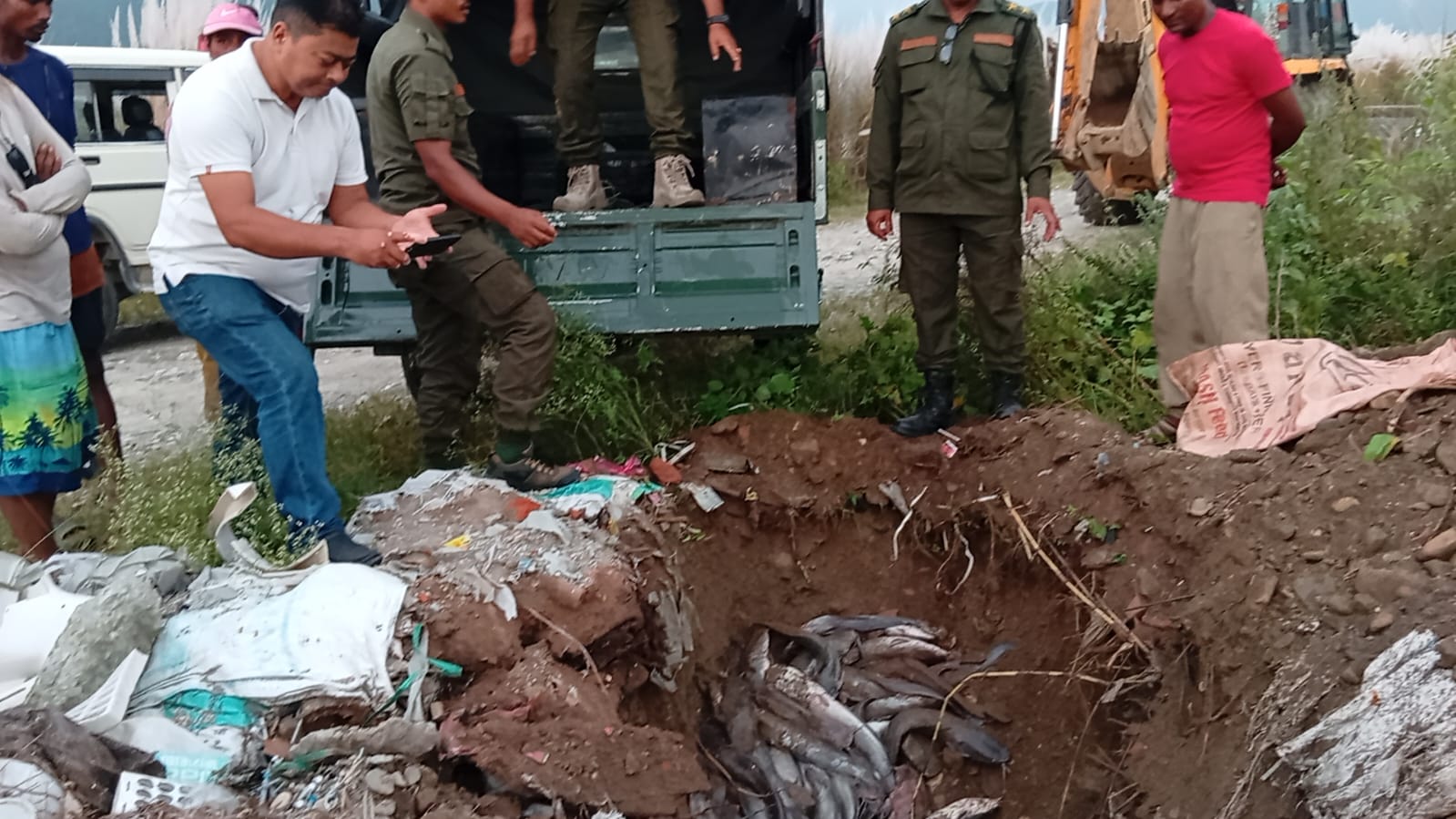 हेटौँडामा प्रतिबन्धित जुंगे माछा बरामद, दुई जनालाई ५ लाख जरिवाना
