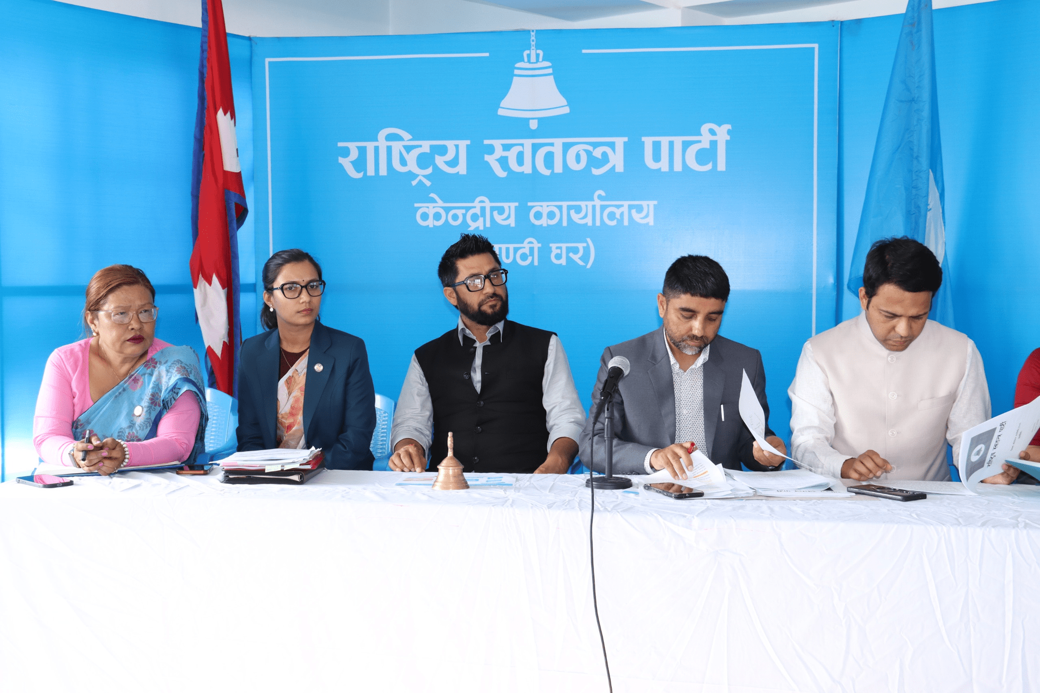 रास्वपा बैठक: महाधिवेशन र गृहमन्त्रीको 'सेयर' विवाद मुख्य एजेन्डा