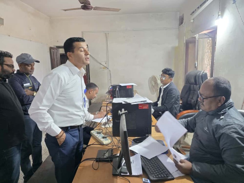 पर्साका मालपोत र यातायात कार्यालयमा २४ गैरकानूनी कर्मचारी फेला, प्रशासनको निर्देशनपछि हटाइए