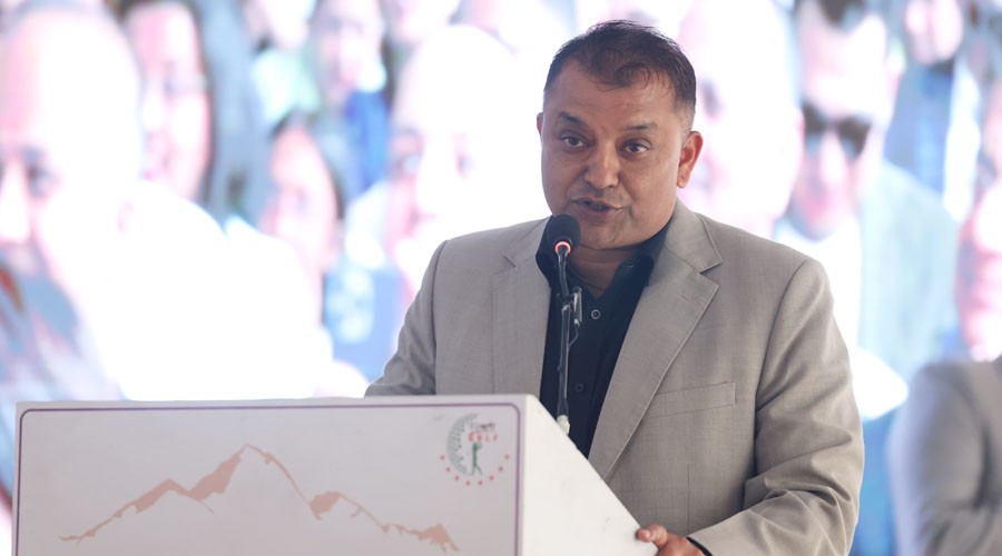 बिचौलियाको पहुँच प्रधानमन्त्रीको शयनकक्षसम्म पुगेको छ: महामन्त्री गगन थापा