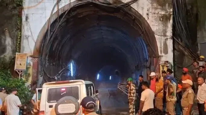 भारतको उत्तराखण्डमा निर्माणाधीन सुरुङमा पहिरो, कम्तीमा सात जना कामदारको मृत्यु