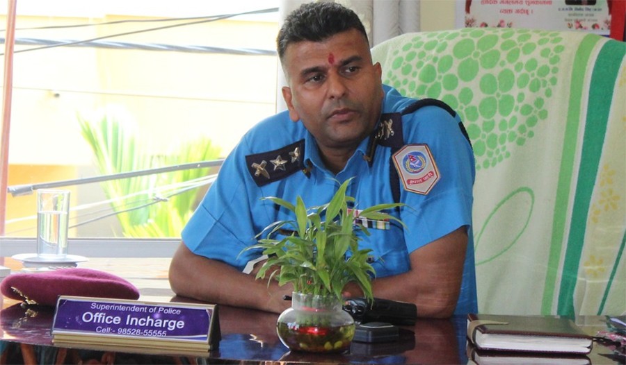 आर्थिक विवादमा मुछिएपछि सप्तरीका एसपी खतिवडा हटाइए, अनुसन्धानका लागि बागमती सरुवा