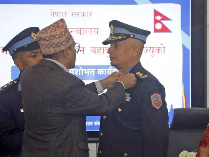 दानबहादुर कार्कीले सम्हाले प्रहरी नेतृत्व, नयाँ आईजीपीको रूपमा दर्ज्यानी चिह्न लगाउँदै कार्यभार सुरु