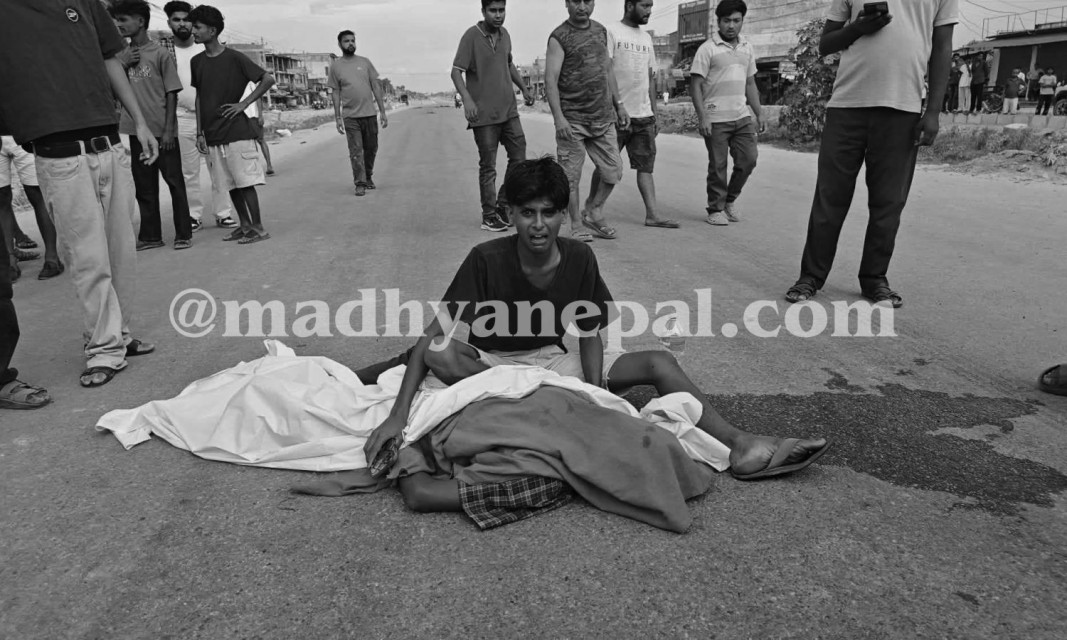 सिरहाको गोलबजारमा प्रदर्शन हिंसात्मक, गोली लागेर एक युवकको मृत्यु
