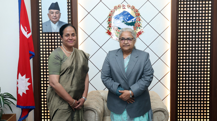 श्रीलंकाकी नवनियुक्त राजदूत डेल्पिटियाद्वारा प्रधानमन्त्री कार्कीसँग शिष्टाचार भेट