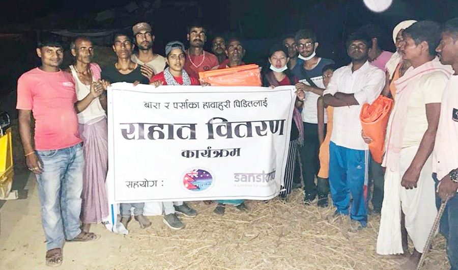 हावाहुरी प्रभावित क्षेत्रमा संस्कृतिद्धारा विभिन्न राहत सामग्री वितरण