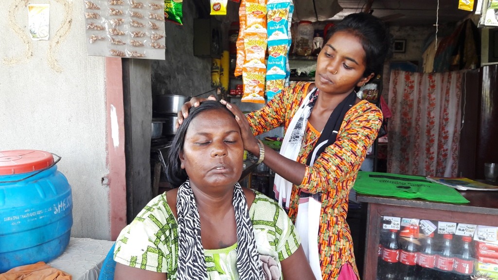 ब्रेन ट्युमर भएकी महिलाको अपिल : बाँच्ने रहर छ मलाई बचाई देउ