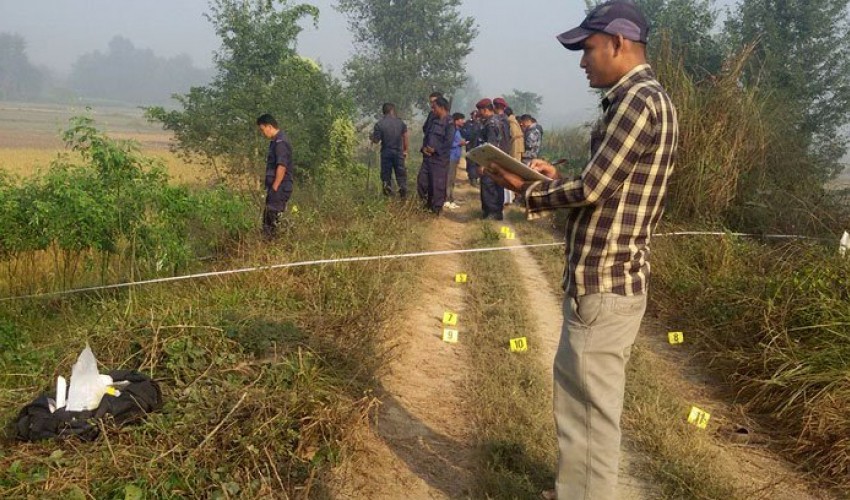 महोत्तरीमा प्रहरी र लागुऔषध कारोबारीबीच भिडन्त हुदाँ एकको मृत्यु, चार प्रहरी गम्भीर घाइते