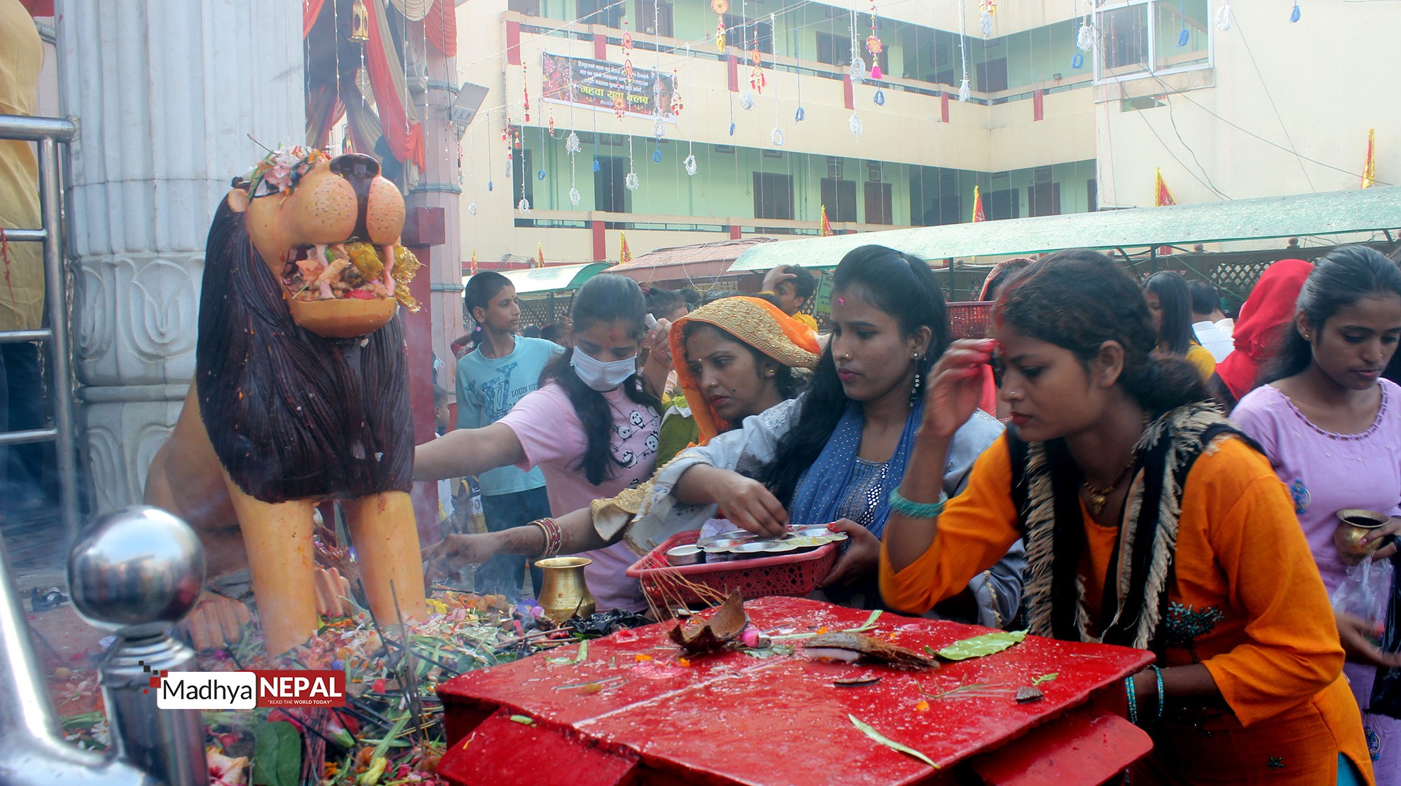 वीरगंजमा दशैँको रैनक, सिमावर्ति क्षेत्रमा सुरक्षा व्यवस्था कडा (तस्बिरहरु)