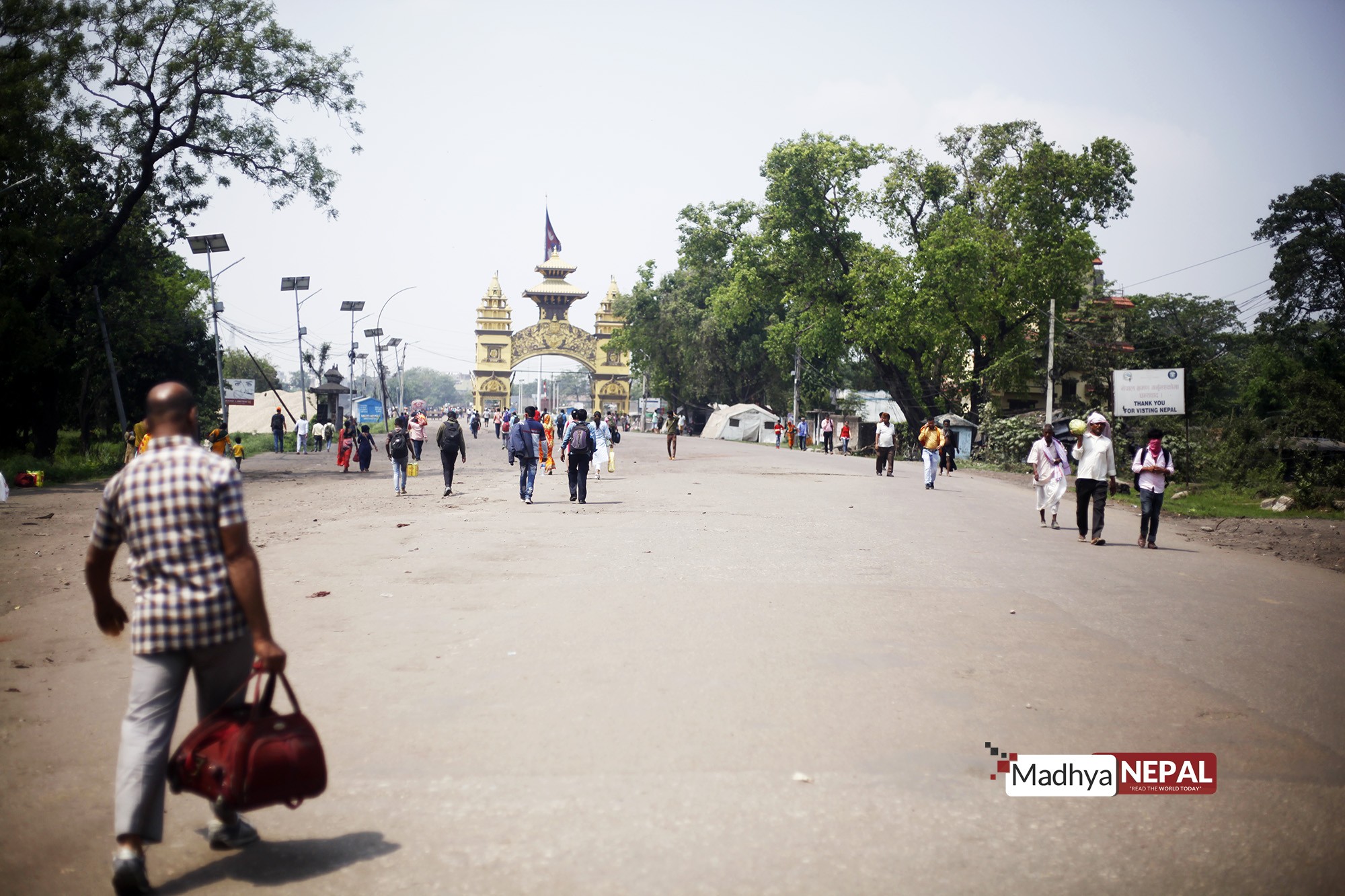 वीरगञ्ज नाकाबाट दुई सय ६० जनाको उद्धार 