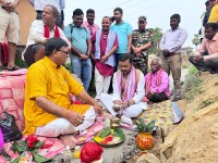 परवानीपुर–पटेलनगर सडक ढलान र नाला निर्माण सुरु, मन्त्री यादवले गरे शिलान्यास