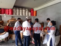 अनुमति नलिई वर्षौंदेखि बबलगम उत्पादन : पप्पस् फुड प्रडक्टमा छापा स्टक रोक्का, फौजदारी कारवाहीको तयारी