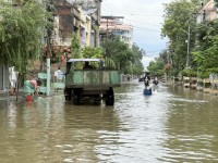 सिरिसिया नदीको बाढीले वीरगन्जका बस्ती डुबानमा, करिब ४०० घरका बासिन्दा उद्धार