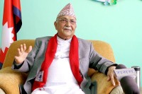 निजामती विधेयकमा ‘कुलिङ पिरियड’बारे प्रधानमन्त्री ओलीको सक्रियता, बालुवाटारमा नेताहरूसँग छलफल