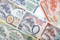 यस कारण हुन्छ नेपाली मुद्रा कमजोर