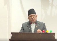 “हामी पनि यही साइजमा थियौँ, अहंकारले टिकेन” : रास्वपालाई प्रचण्डको चेतावनी