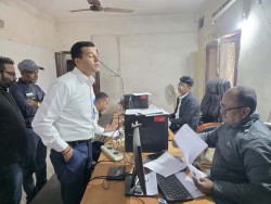 पर्साका मालपोत र यातायात कार्यालयमा २४ गैरकानूनी कर्मचारी फेला, प्रशासनको निर्देशनपछि हटाइए