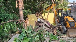 जनकपुरमा गुठीको अतिक्रमित जग्गा खाली गराउन डोजर चल्न थाल्यो