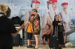 मध्यपूर्वको आकाश बन्द: हजारौँ यात्री अलपत्र, दुबई र दोहाका उडान ठप्प