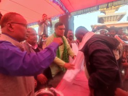 परवानीपुरमा कांग्रेसको शक्ति प्रदर्शन: दुई सय बढी युवा पार्टी प्रवेश, रुङटा भन्छन्- जनता अब झुक्किने छैनन्