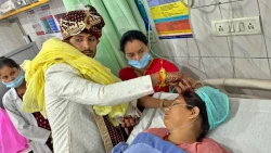 दुर्घटनापछि अस्पतालमै भयो विवाह, बेहुलाले आईसीयू बेडमै भरिदिए सिन्दूर