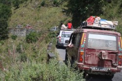 सडक अवरुद्ध भएपछि हेटौँडा–काठमाडौँ मार्गमा नयाँ ट्राफिक व्यवस्था