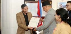 प्रेस काउन्सिल नेपालका अध्यक्षमा डा. कुमार आचार्य, नियुक्ति पत्र ग्रहण