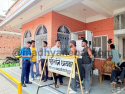 भाउ घट्ने सूचना चुहिएपछि वीरगञ्जमा पेट्रोलियम अभाव, प्रशासनद्वारा अनुगमन
