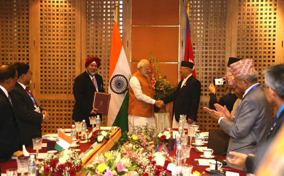 नेपाल र भारतका प्रधानमन्त्रिद्वरा रक्सौल–काठमाडौं रेल सम्झौतामा हस्ताक्षर