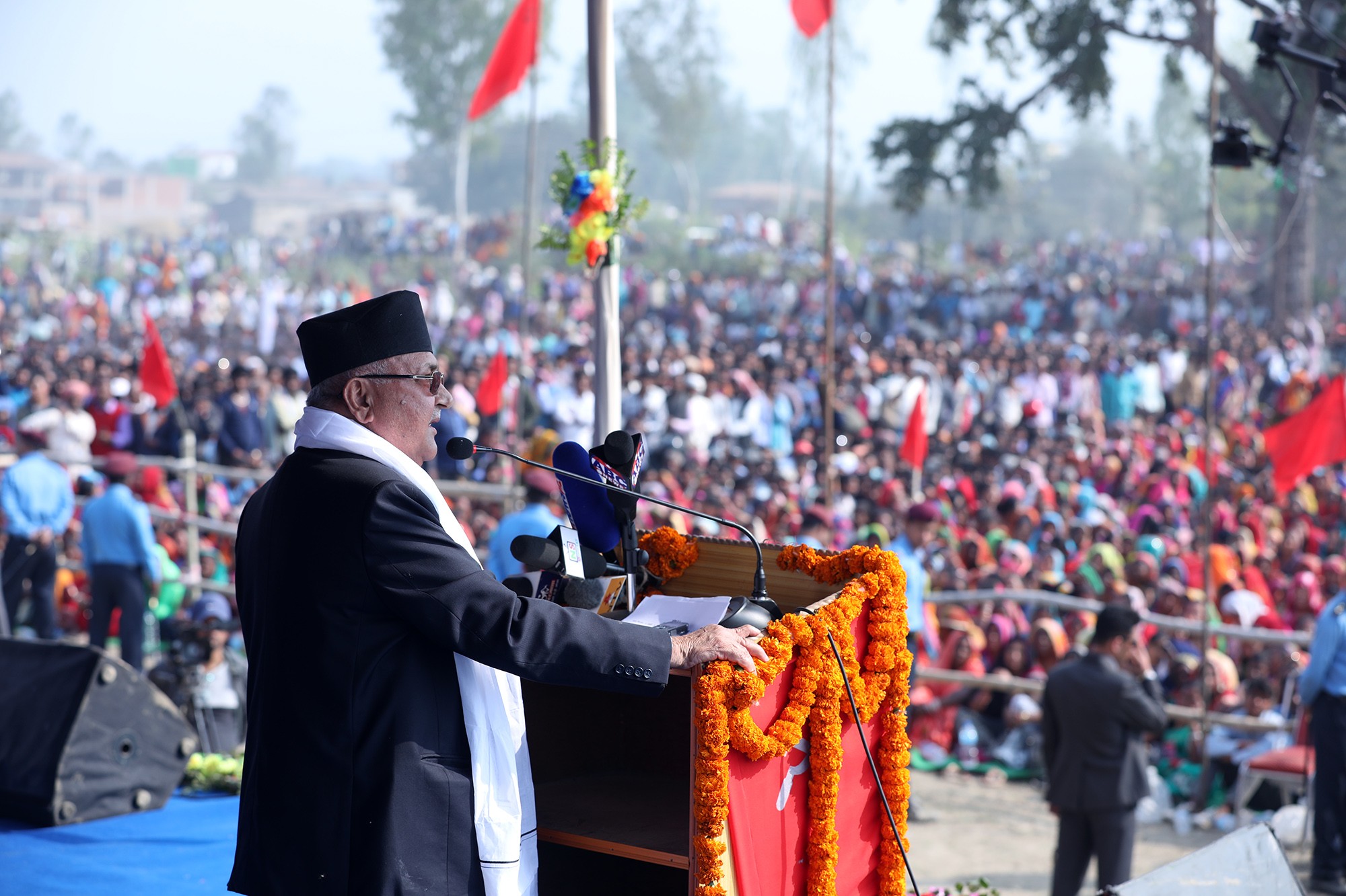 मधेसमा भएको आमसभामा प्रधानमन्त्रीको सम्बोधन, स्थिरताका कारण देश विकास सहजः प्रधानमन्त्री ओली