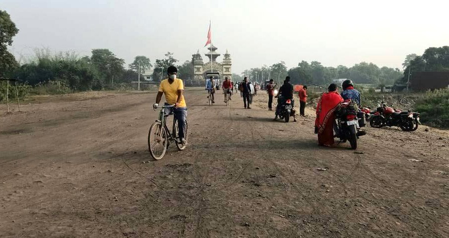 भारतले सीमानाका खोलेपछि वीरगंजको शंकार्याचार्य गेटबाट आवतजावत सुरु