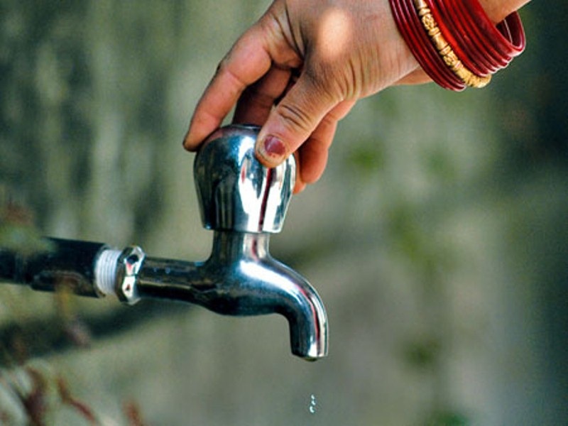 खानेपानीको अभाव बढ्दै, पानी जोगाउने नीति खोइ ?  