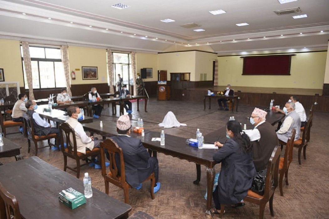 गठबन्धनको बैठकः मन्त्रिपरिषद् विस्तारमा जुटेन सहमति, संसद चलाउन एमालेसँग वार्ता गर्ने