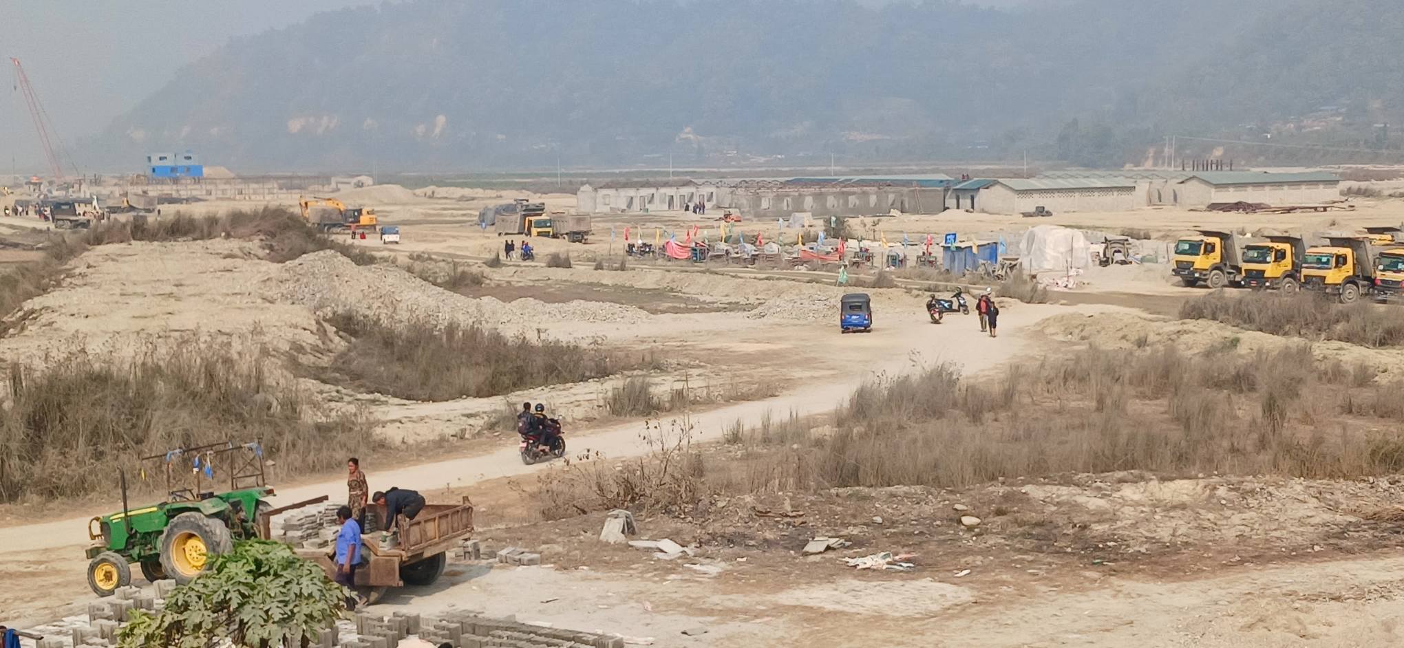 सिन्धुलीमा राँगाको मासु उद्योगमा झडप : कामबाट निकालिएको झोंकमा नेपाली र चिनियाँ मजदुरबीच हानाहान, ७ घाइते