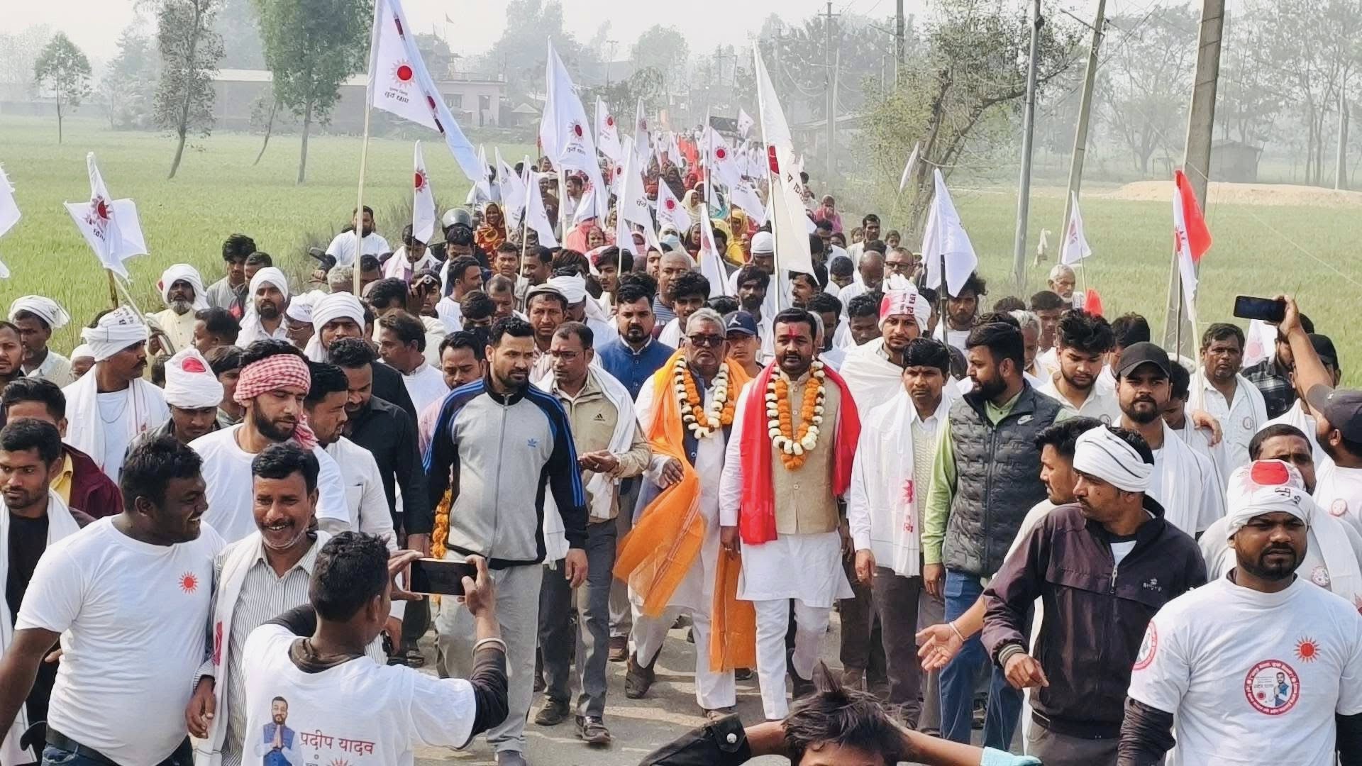 पर्सा–१ मा प्रदीप यादवको गर्जन: "काम गरेर देखाउनेलाई रोज्नुहोस्, चुनावी 'बहरुपिया' बाट जोगिनुहोस्"