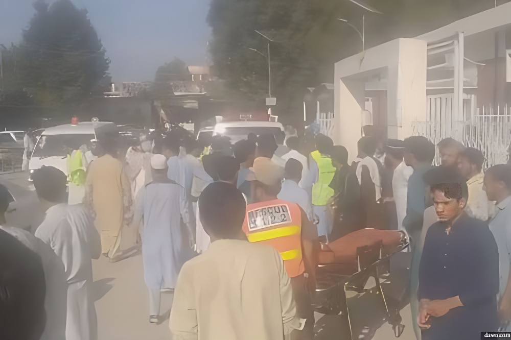 पाकिस्तानमा बम विस्फोटमा मृत्युहुनेको संख्या ४४ पुग्यो
