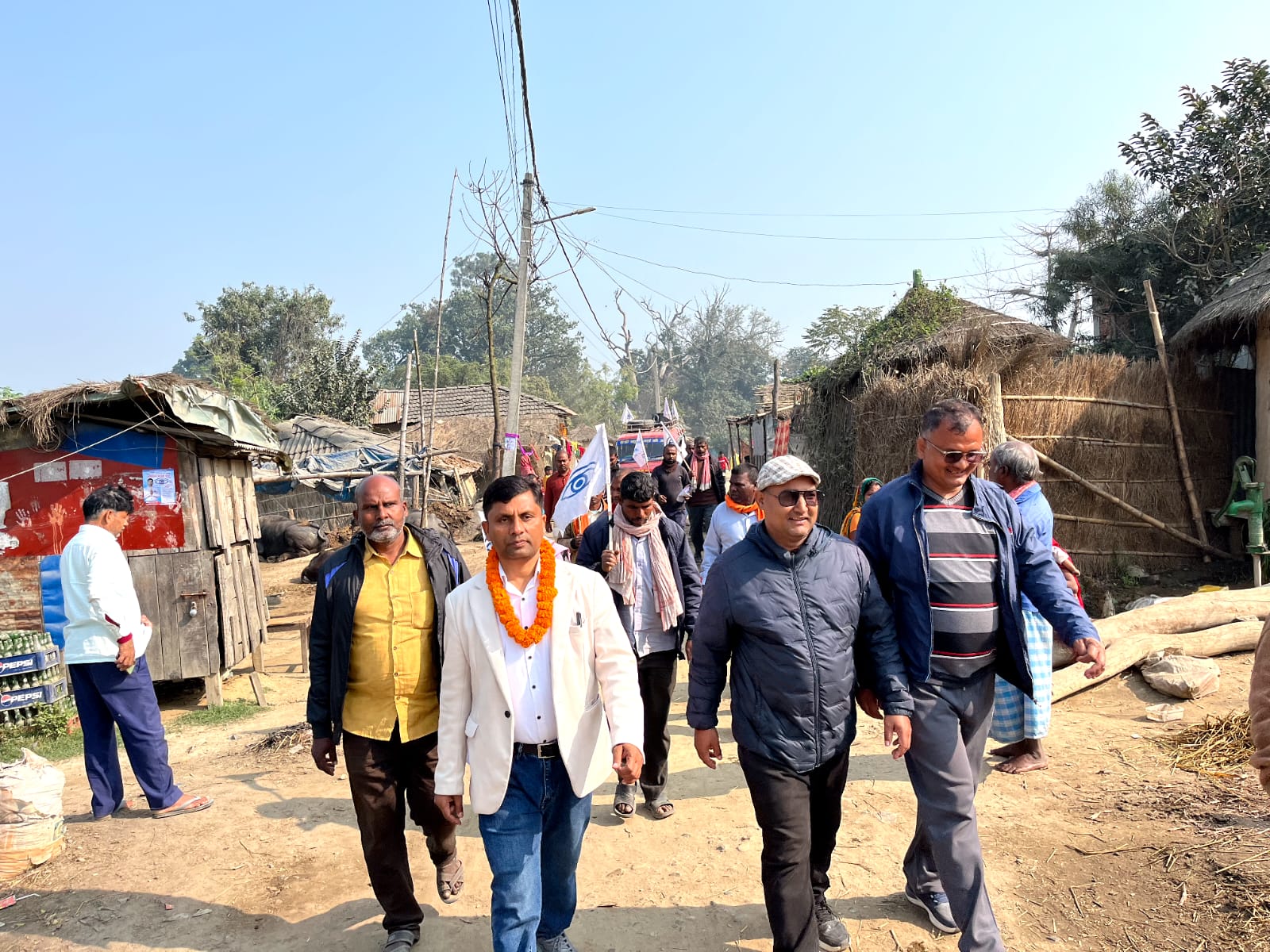 “परिवर्तनका लागि युवा शक्ति” भन्दै अमिताभ बच्चन दास घरदैलोमा