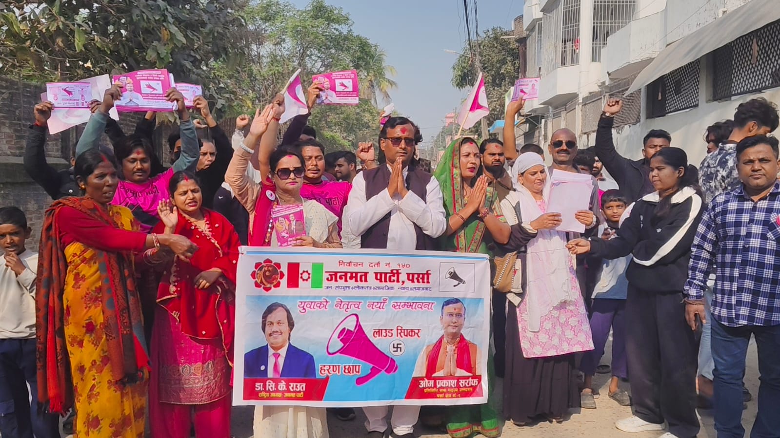 “वाचा होइन, काम गर्न आएको हुँ”: वडा–२ मा घरदैलो गर्दै ओमप्रकाश सरार्फ