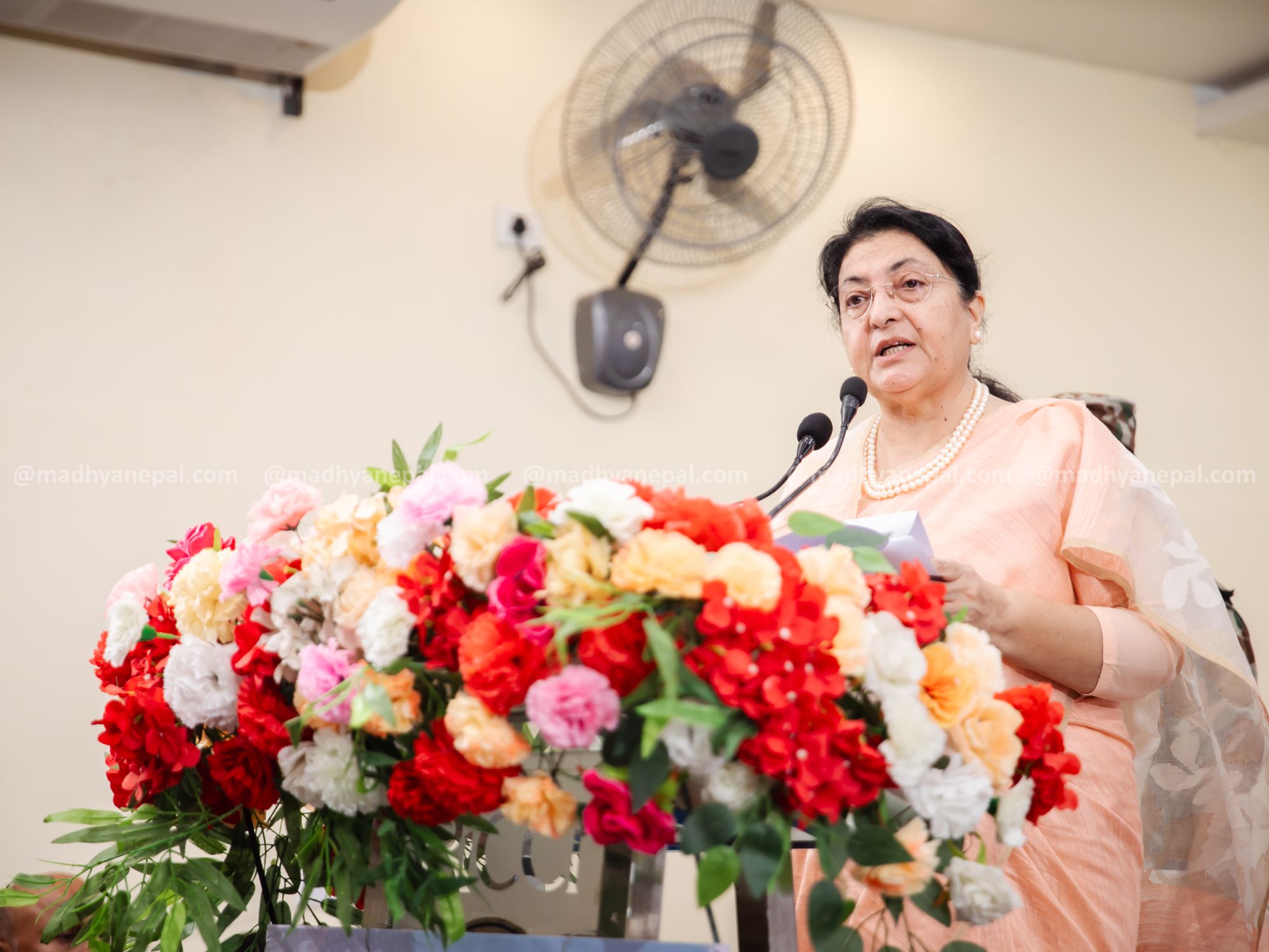 महिलाको योगदानलाई अपेक्षित सम्मान दिनुपर्छ : पूर्वराष्ट्रपति भण्डारी