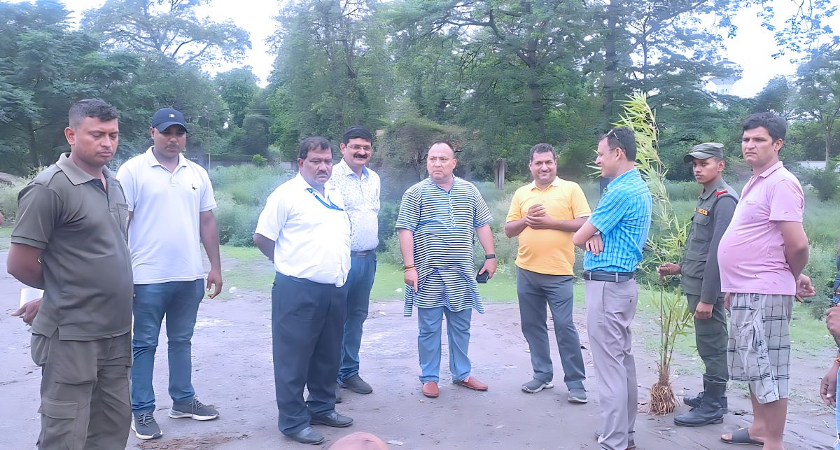 वीरगञ्ज महानगरद्धारा सिर्सिया नदी किनारमा वृक्षारोपण सुरु