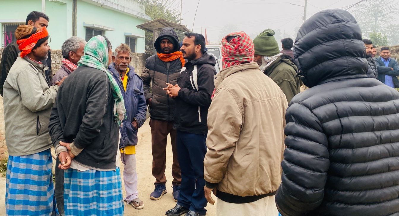 युवाबाटै सम्भव छ परिवर्तन: रामकिशोर सिंहले बीरगंज–१६ मा टोलवासीसँग भेटघाट