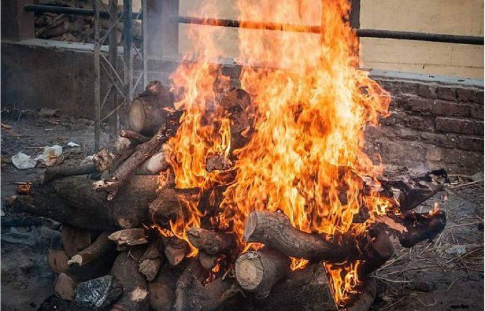 बहुदरमाईमा जलाउँदै गरेको एक किशोरीको शव बरामद