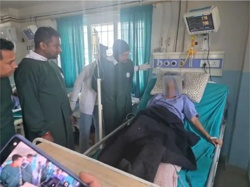 आरीले खुट्टा काट्ने क्रूर श्रीमानलाई कारबाही गर: सांसद सुशील कानुको अस्पतालबाटै चेतावनी