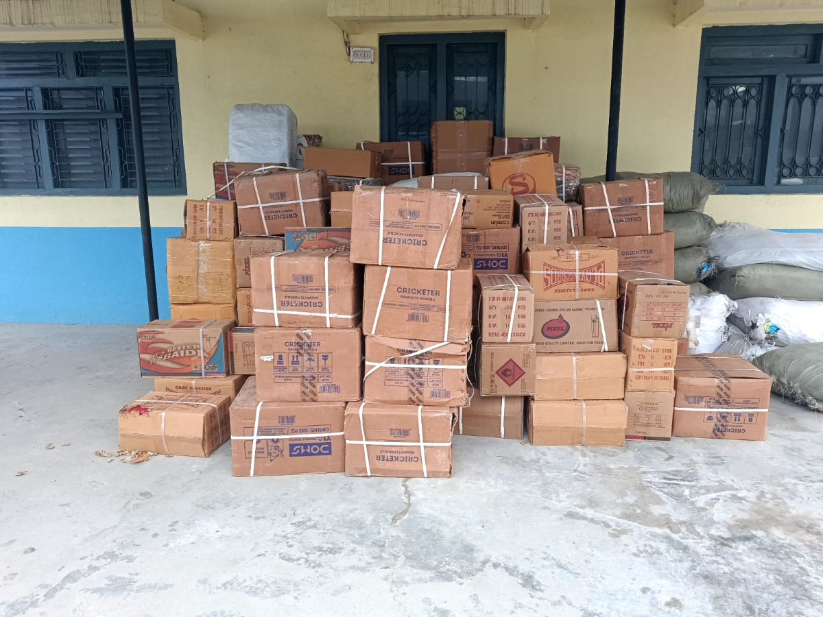 भन्सार छलीका करिब ३० लाख रुपैयाँ बराबरका खुद्रा सामान बरामद