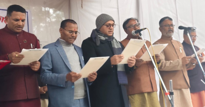 मधेस सरकारको मन्त्रिपरिषद् पूर्ण, ६ जना मन्त्रीले लिए शपथ