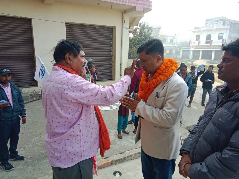 बिरगञ्जलाई आर्थिक राजधानी बनाउने प्रतिबद्धता: अमिताभ बच्चन दासको घरदैलो