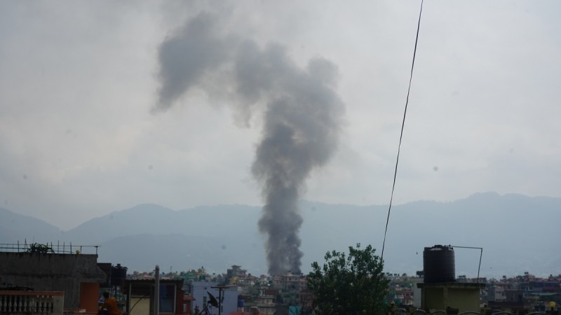 बालकोटस्थित प्रधानमन्त्री ओलीको निवासमा आगजनी