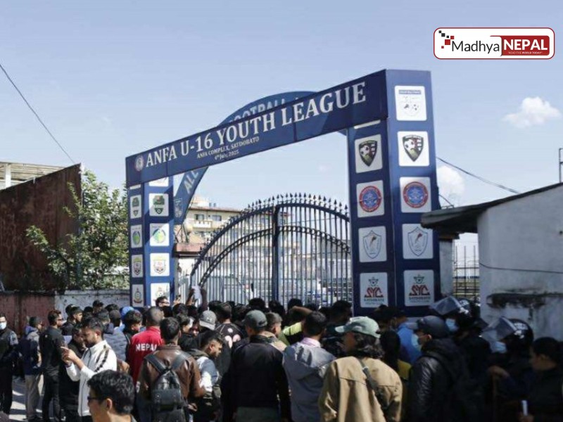 एन्फा निर्णयविरुद्ध फुटबल खेलाडी सडकमा, सातदोबाटोमा धर्ना