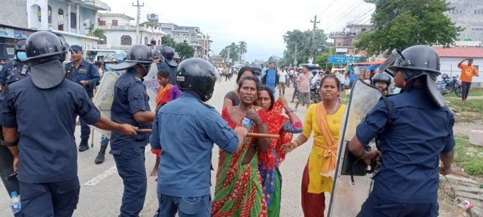 चन्द्रपुर अस्पतालमा उपचारका क्रममा बालकको मृत्यु, अस्पतालमा तोडफोड